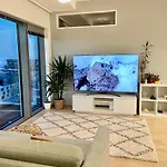 Fabulous Morden Apartment In Helsinki
