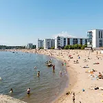 Spacious Family Apt By Helsinki Metro, Beach, Shopping Centre, Golf, Parks