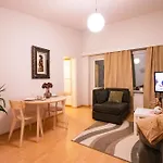 Peaceful Stay - Near Kaari Mall, 5 Min To Train