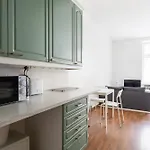 Tranquil City Studio, All Essentials, Seamless Check In