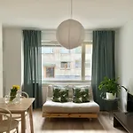 Just Renovated Stylish Nordic Studio By Tram Stop
