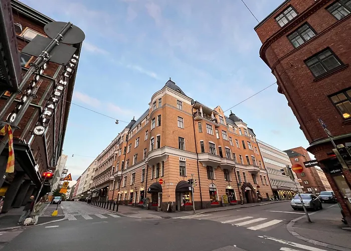 Luxury Design Gem In City Center With Sauna And Workspace