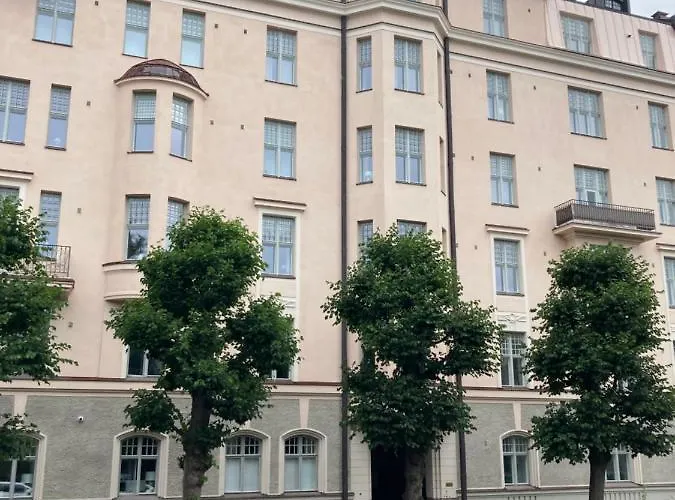 Central Helsinki, Large Apartment Near Kaivopuisto And Sea