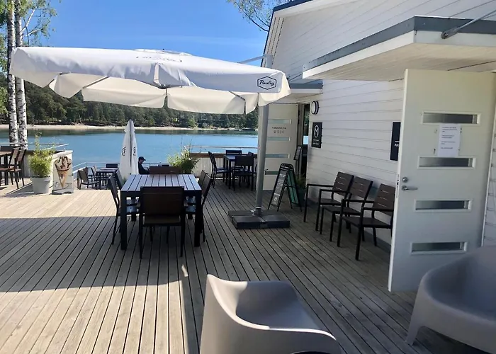 Spacious Family Apt By Helsinki Metro, Beach, Shopping Centre, Golf, Parks