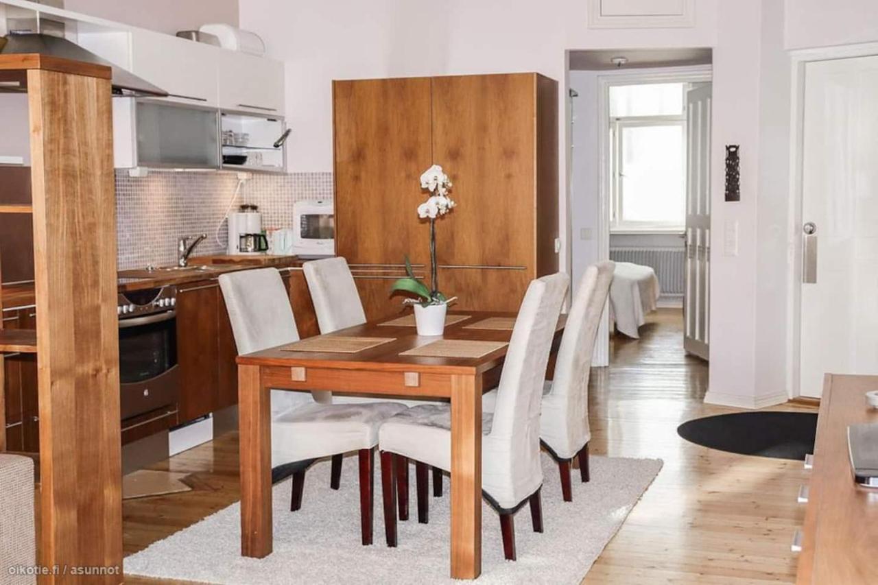 Huoneisto 2ndhomes 1br Charming City In Yrjoenkatu