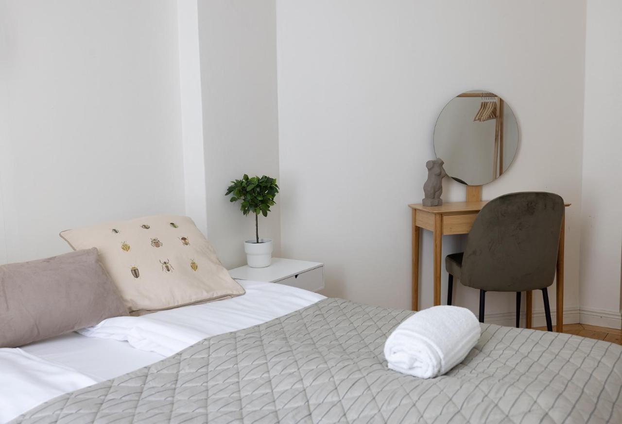 2ndhomes City Center 2br By The Finnish National Theatre With Balcony And Park View Huoneisto