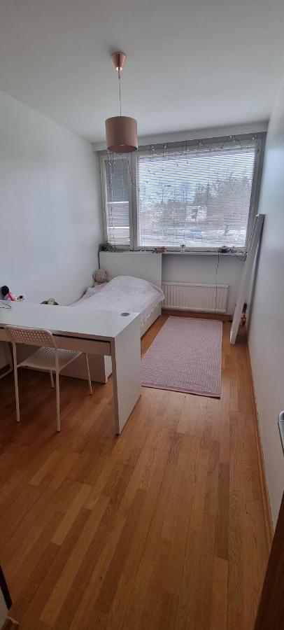 Valoisa Huoneisto Meren Rannalla * Helsinki
