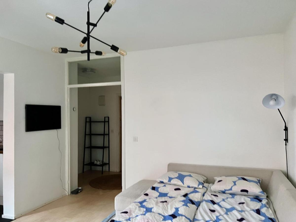 Oceanic & Trendy Two Bedroom With Free Parking *