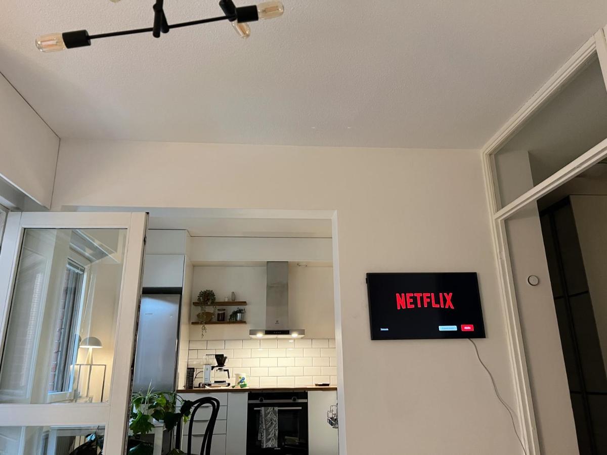 Oceanic & Trendy Two Bedroom With Free Parking Huoneisto Helsinki