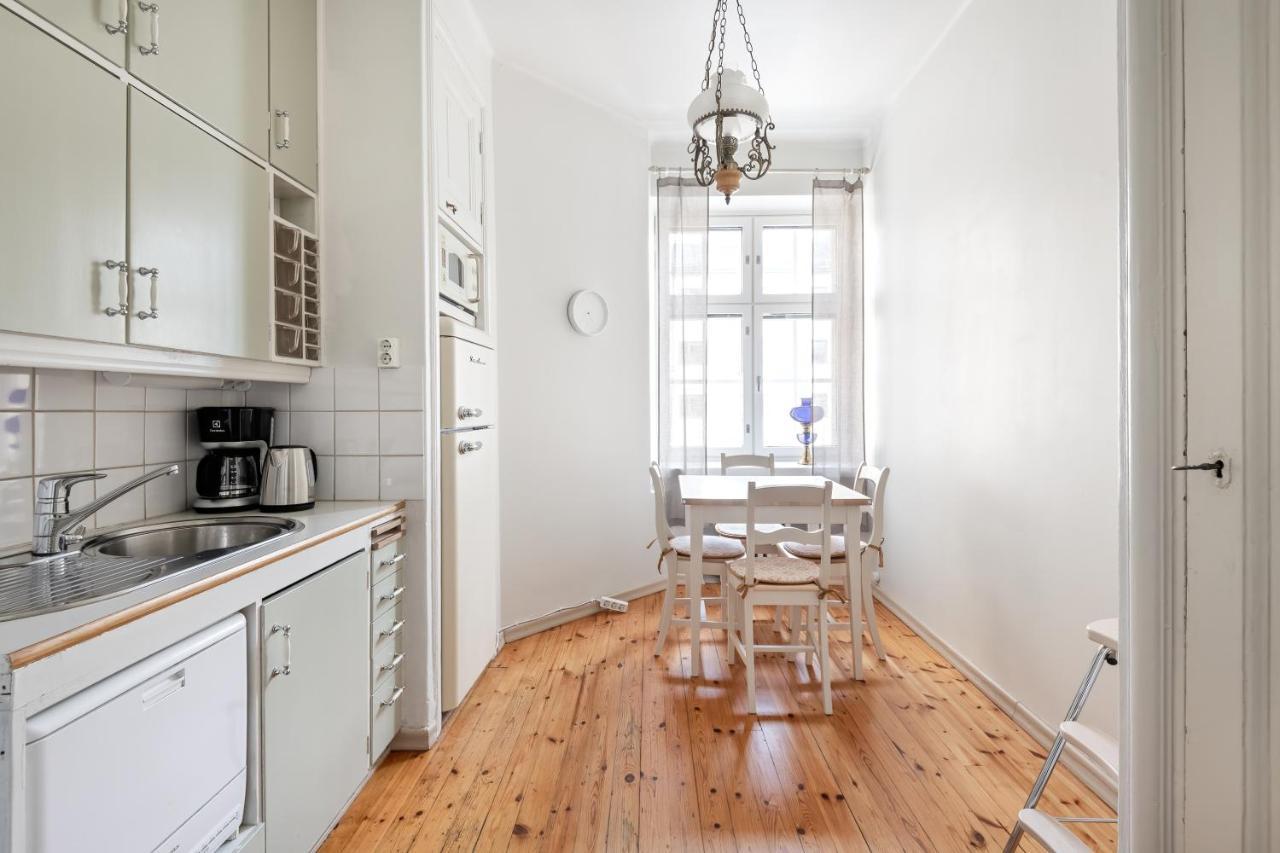 Wehost Spacious For 5 With A Kitchen Huoneisto Helsinki