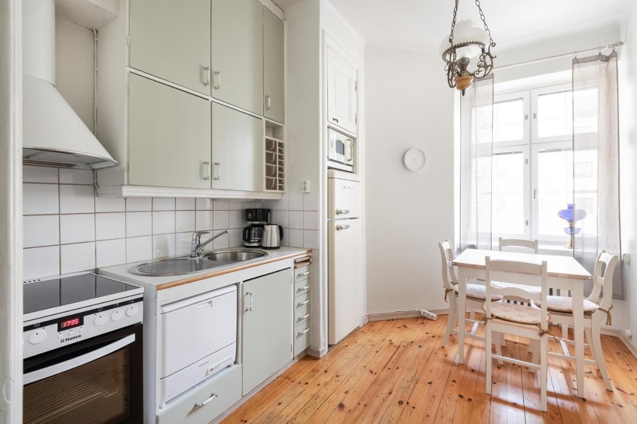 Wehost Spacious For 5 With A Kitchen Huoneisto *