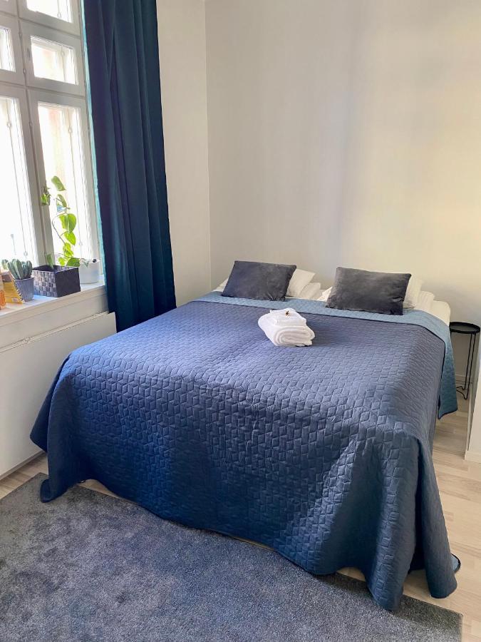 Cozy Kallio Studio, Eat, Explore, Commute Easy *