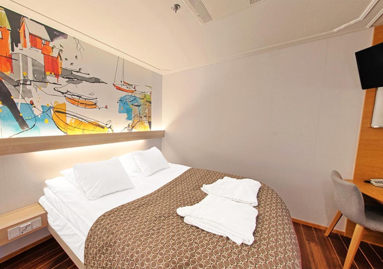 Viking Line Ferry Viking Cinderella - 2-night Cruise Helsinki-stockholm-helsinki *