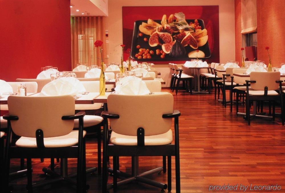 Radisson Blu Royal Hotel, Hotelli 4*