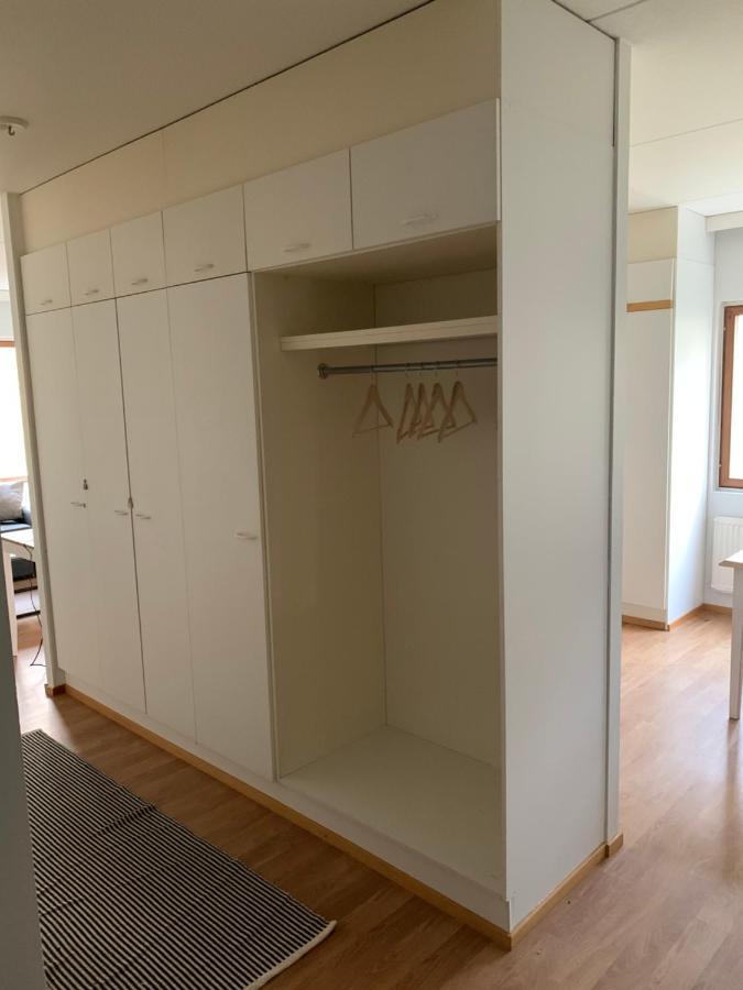 Spacious Family Apt By Metro, Beach, Shopping Centre, Golf, Parks Huoneisto