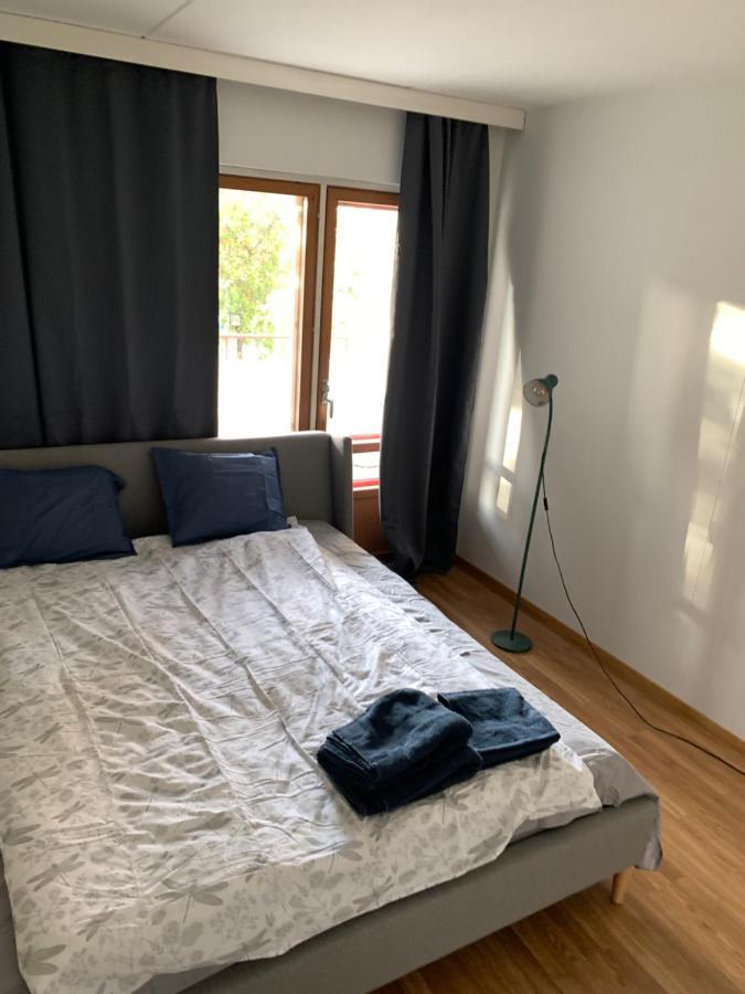 Spacious Family Apt By Metro, Beach, Shopping Centre, Golf, Parks