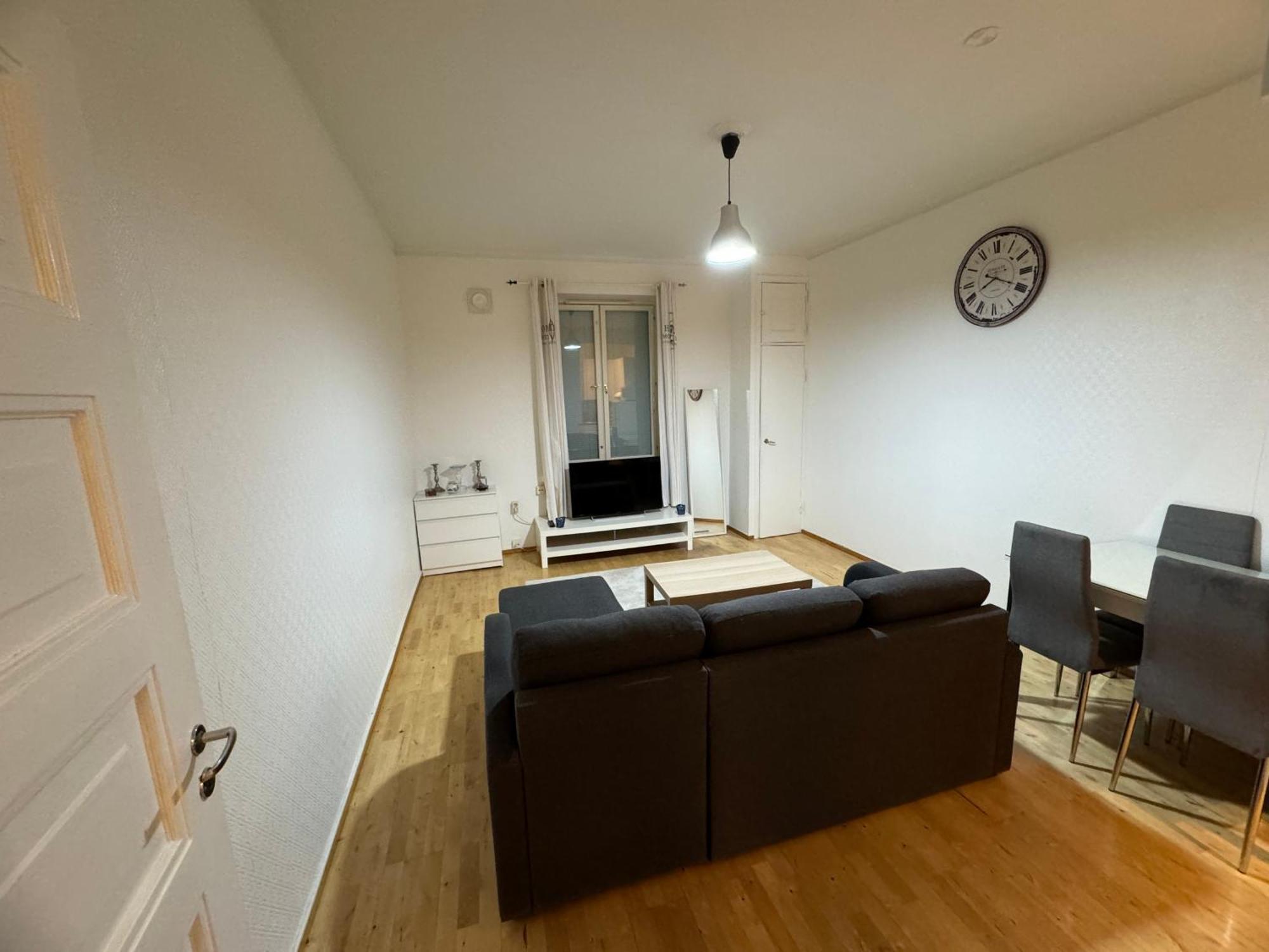 Huoneisto Cozy Studio In The Heart Of
