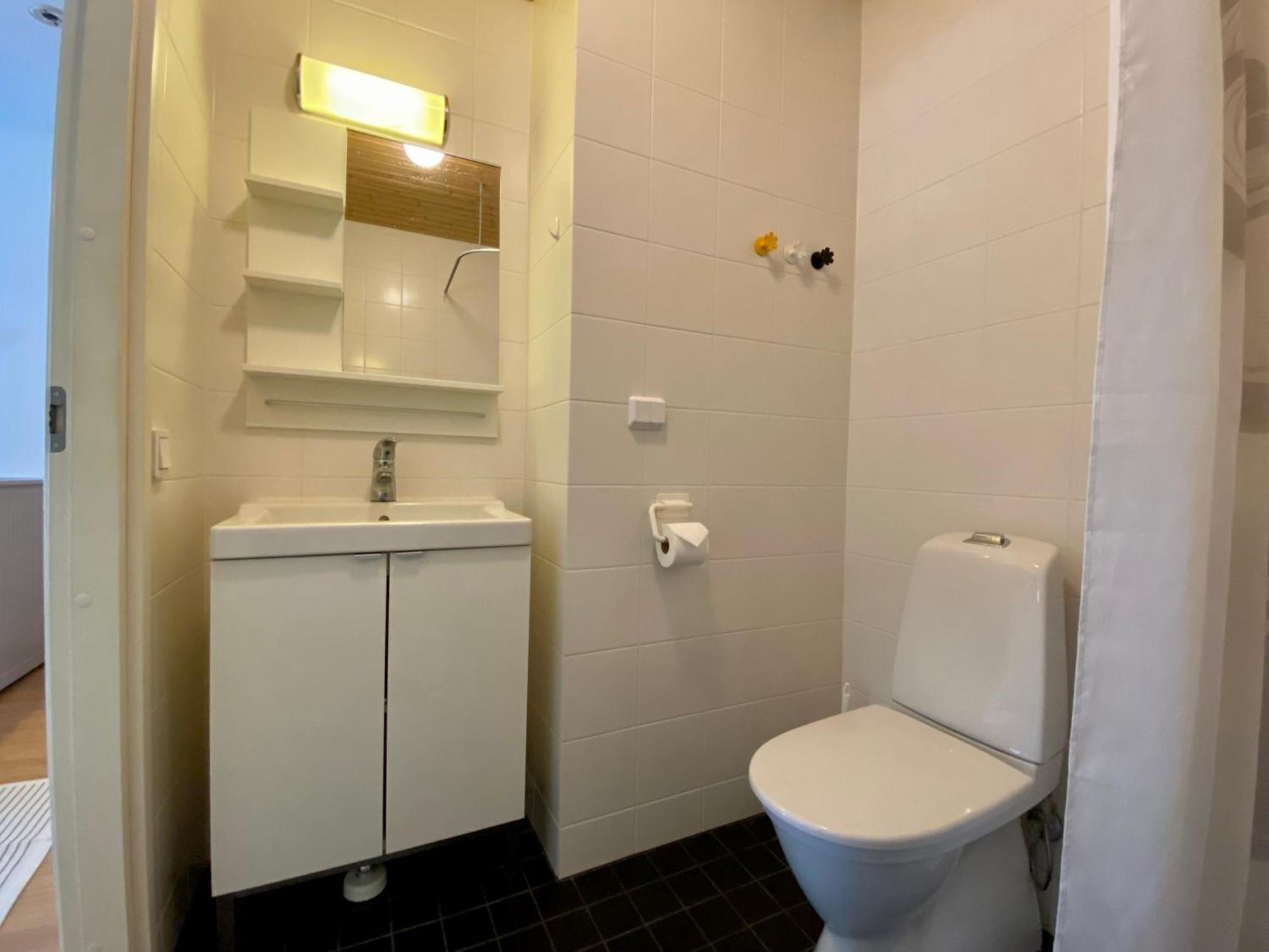 Huoneisto Tranquil Near Nature, Free Parking& Wifi *
