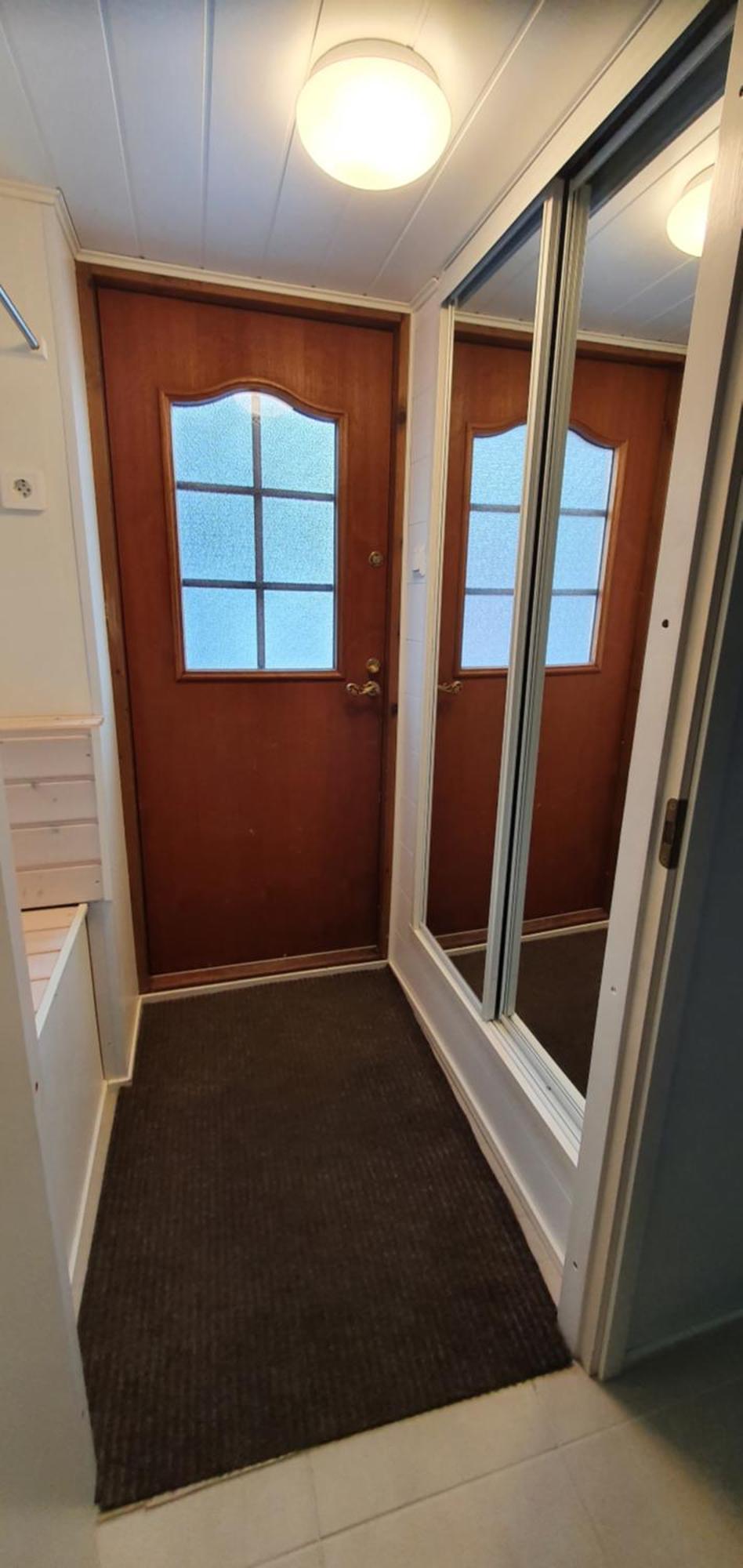 Two 54m2 Apt, Wifi, Free Parking, Terrace, Near Central Park Huoneisto