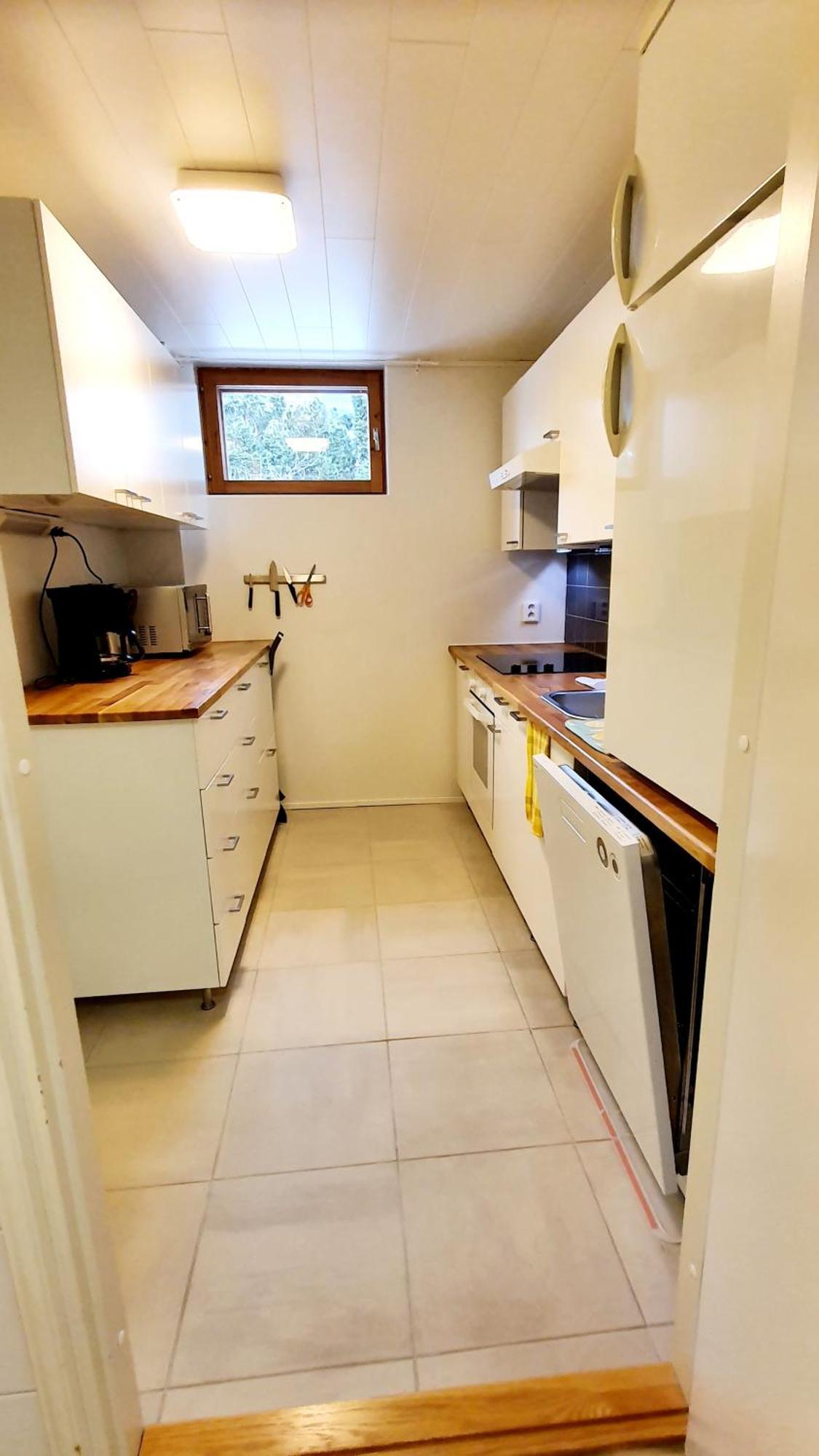 Huoneisto Two 54m2 Apt, Wifi, Free Parking, Terrace, Near Central Park *