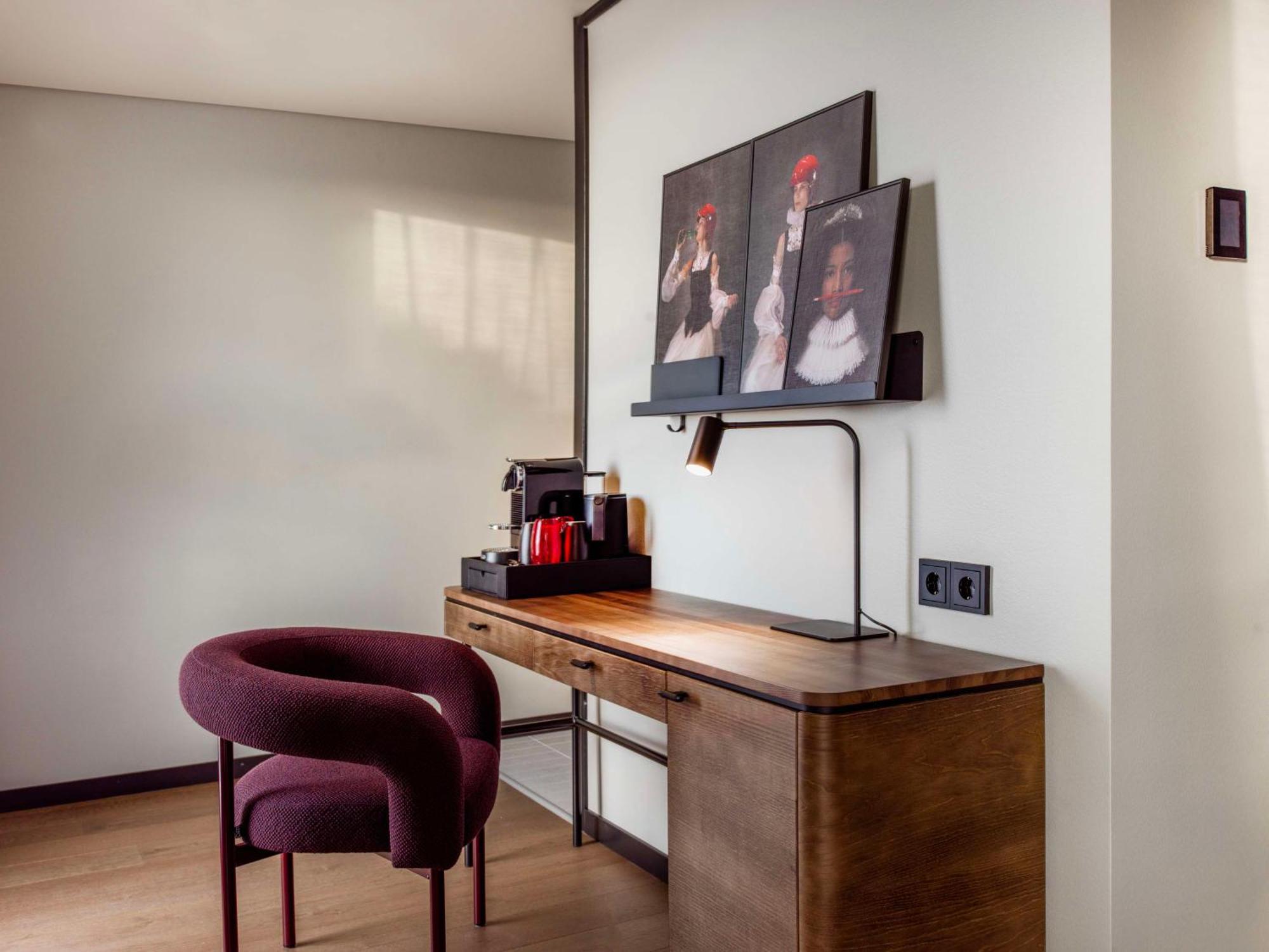 Hotelli Radisson Red 4*