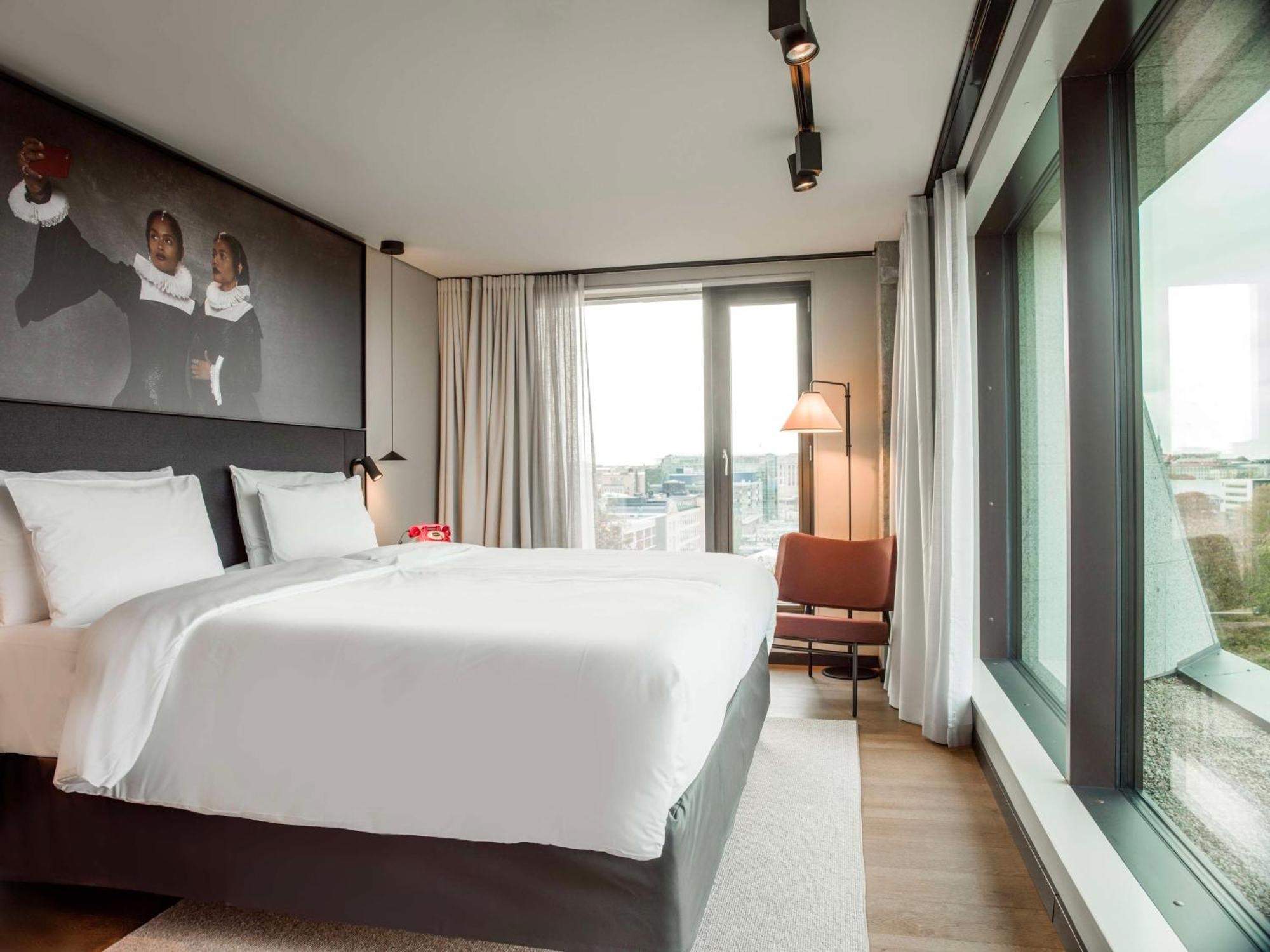 Radisson Red Hotelli 4*