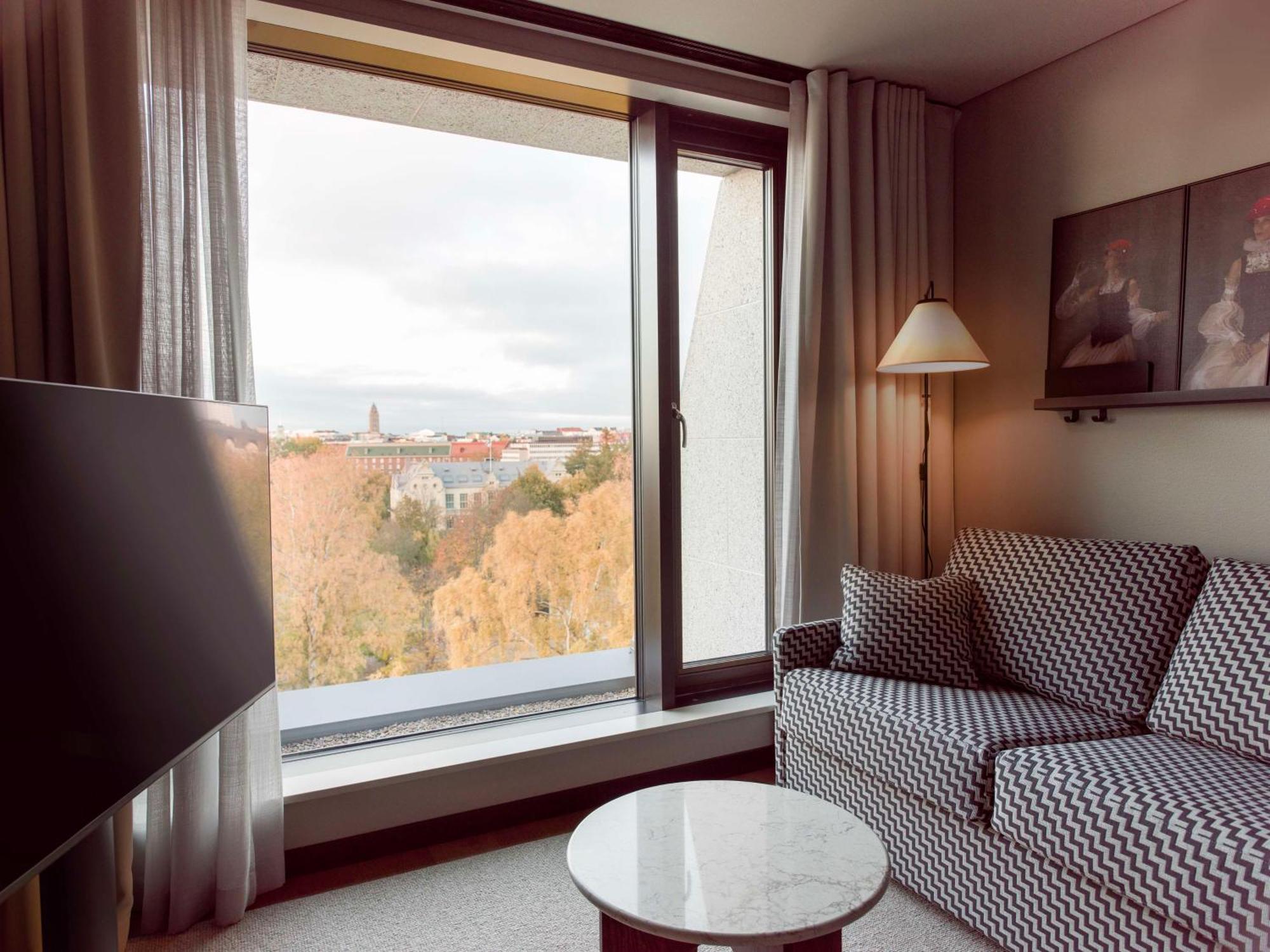 Hotelli Radisson Red 4*