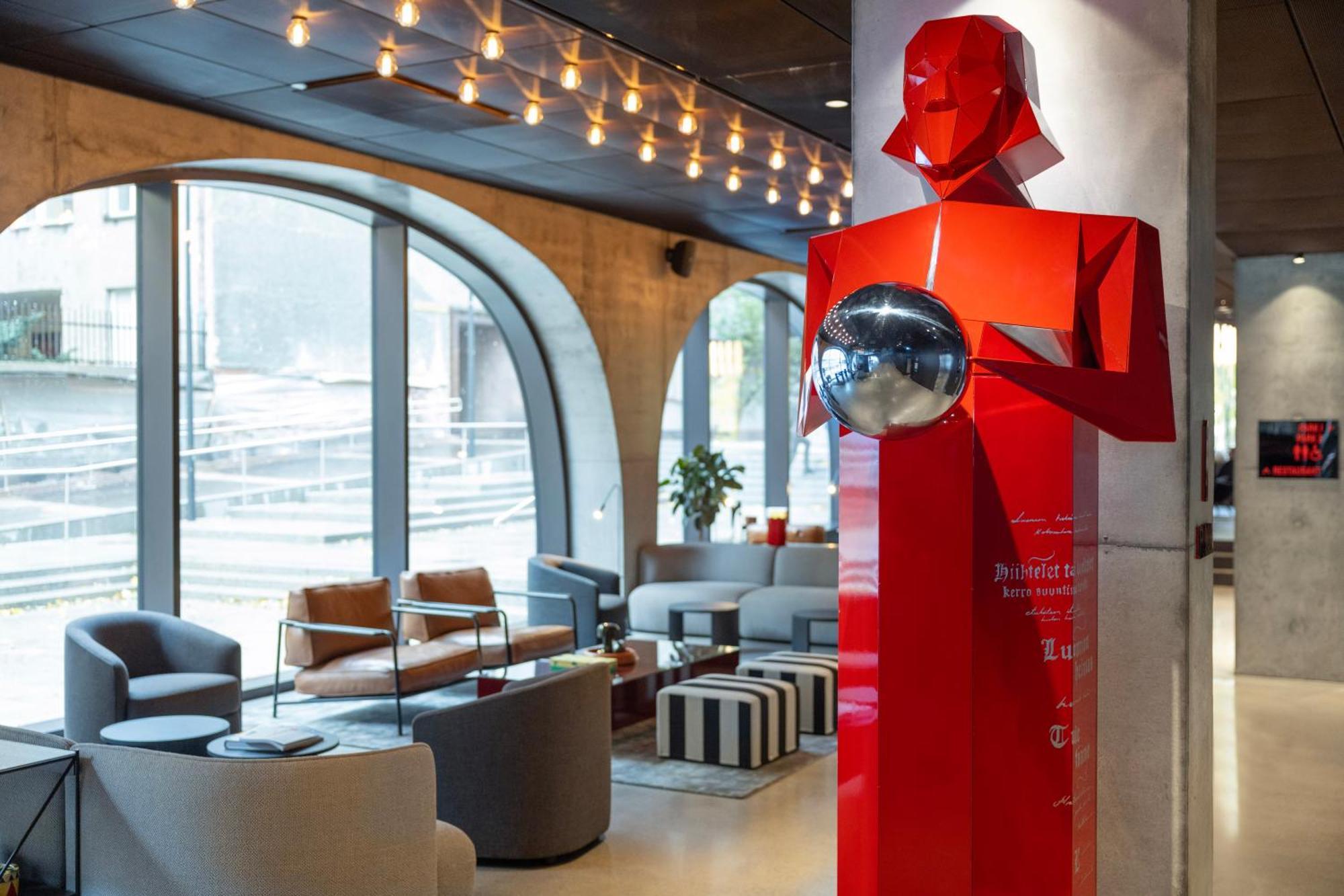 Radisson Red Hotelli 4*