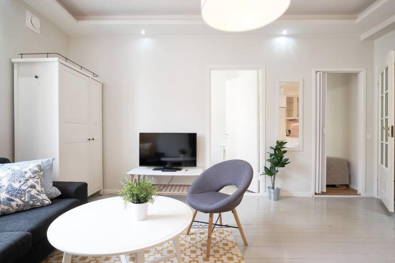 Huoneisto 1, 5 Bedroom Stylish Family