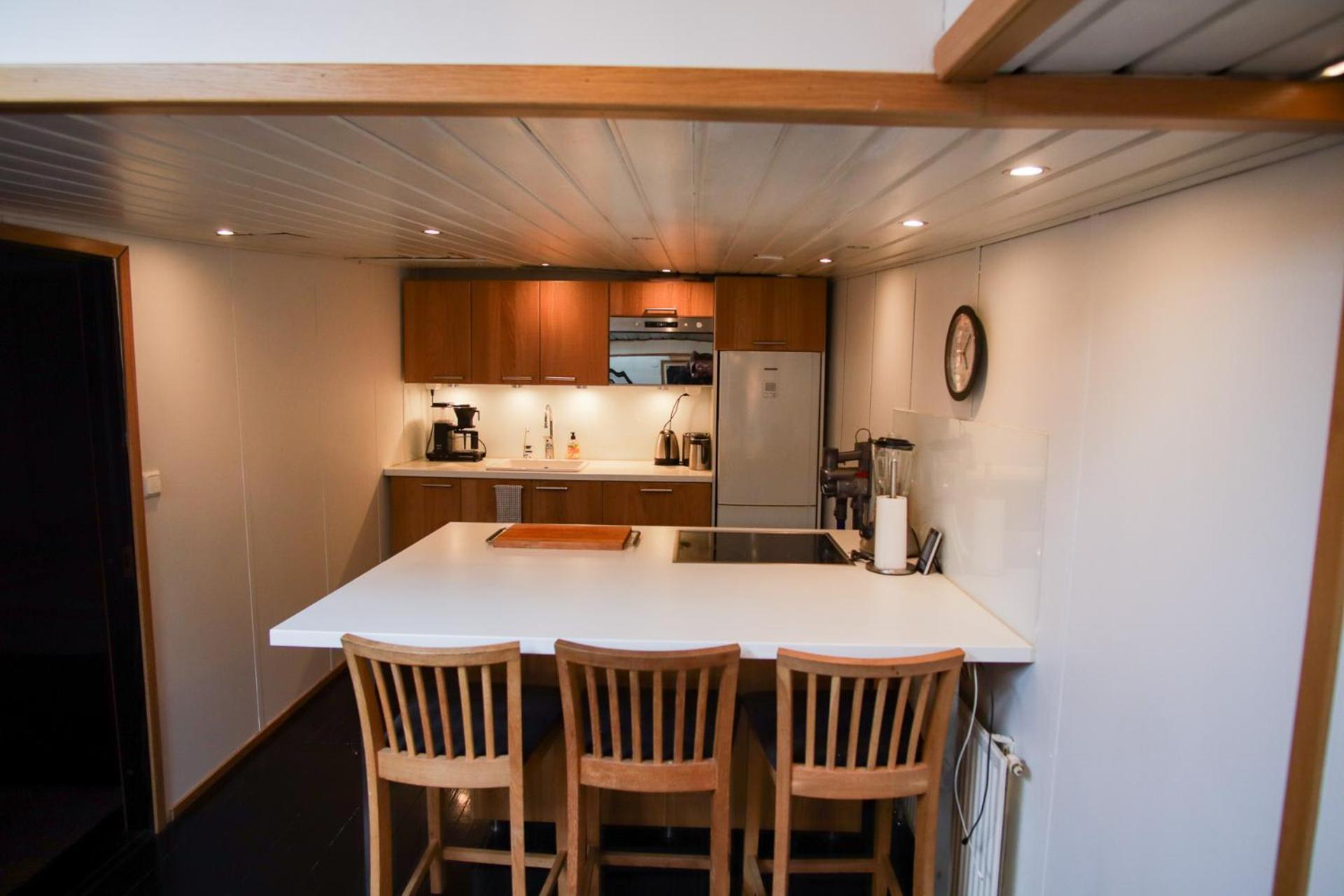 Laivamajoitukset Spacious Dutch Houseboat Helsinki