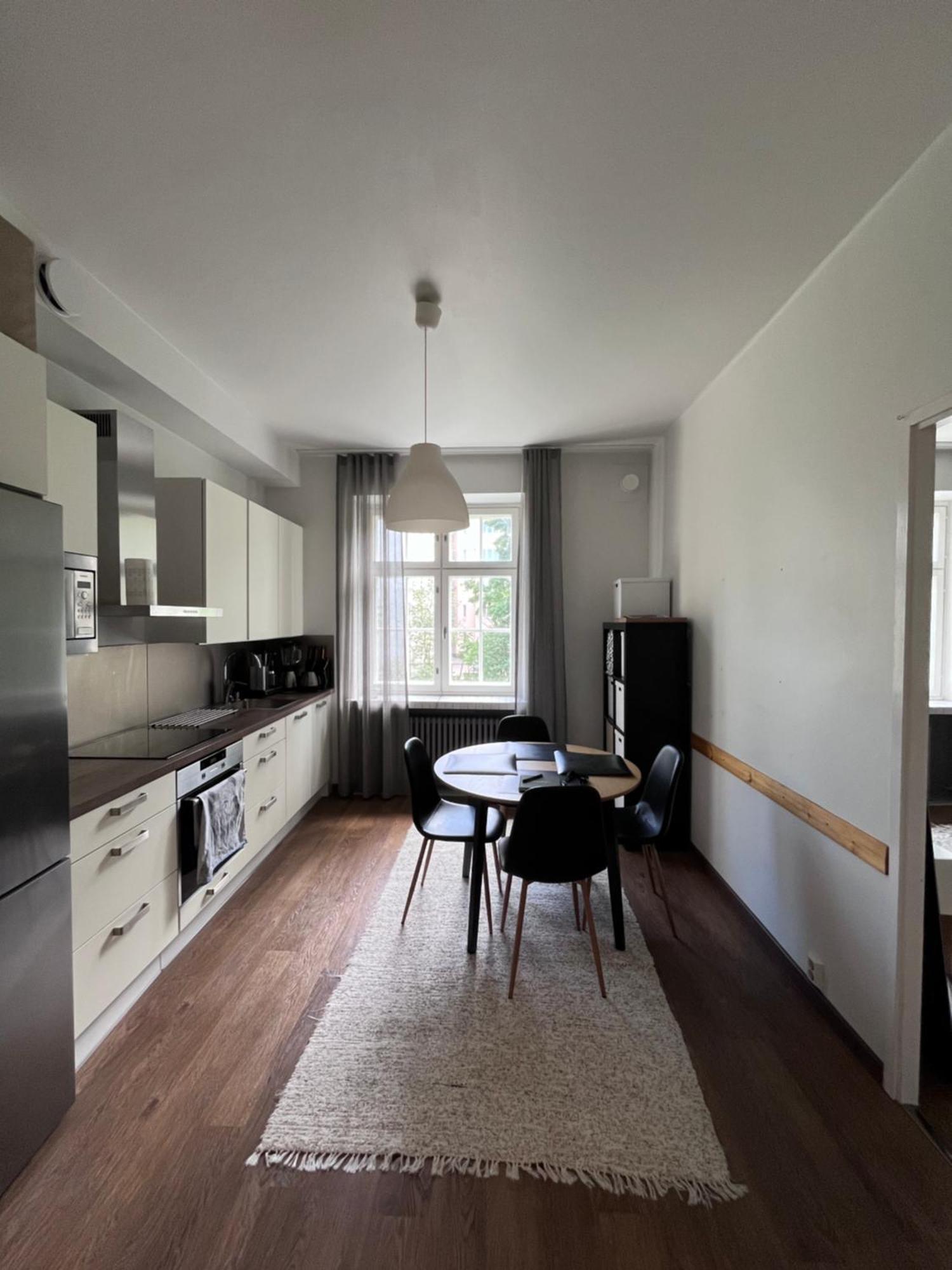 Huoneisto Topfloor With Courtyard Views *