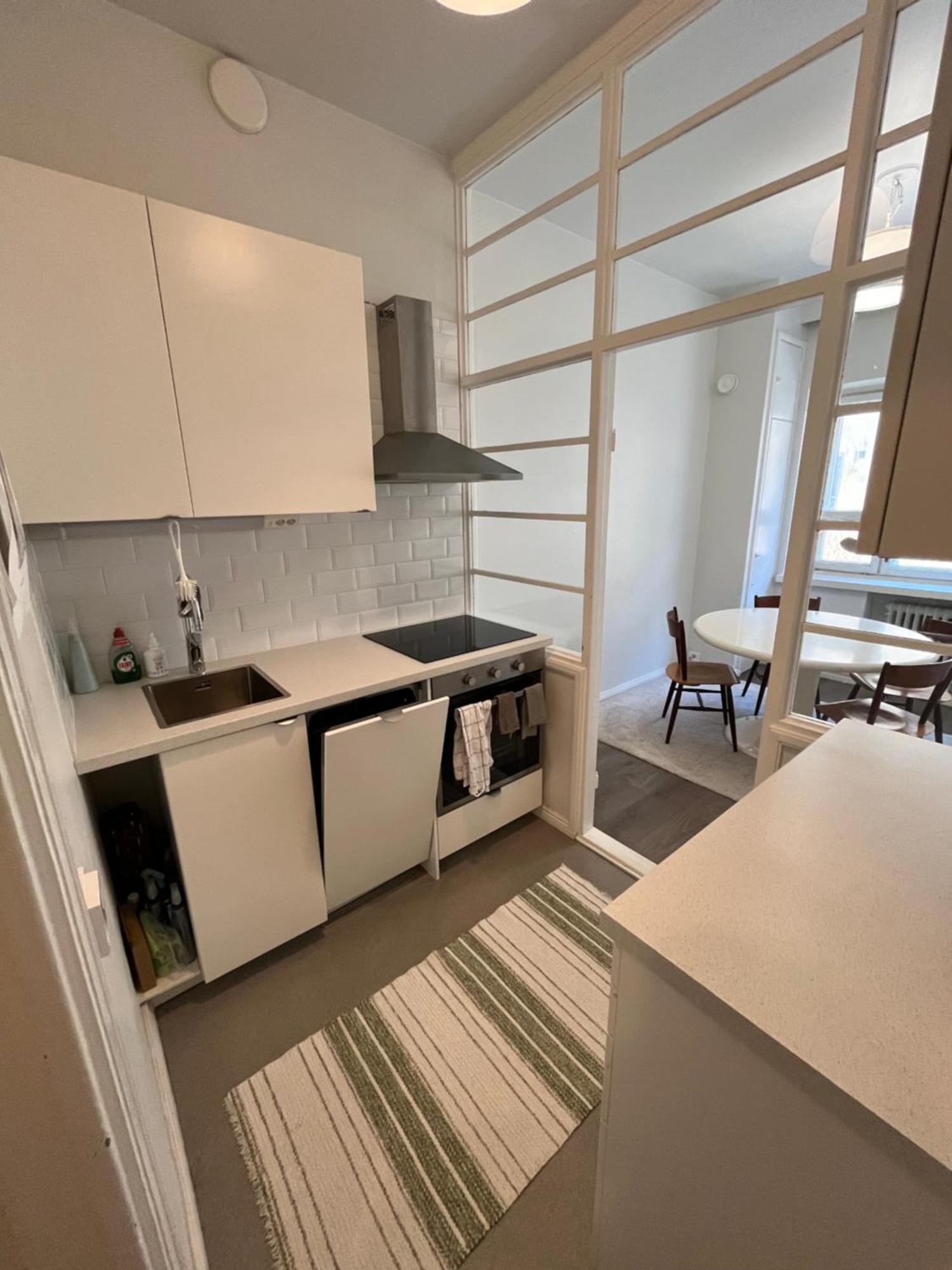 Modern Two-room With Excellent Location In The Heart Of Huoneisto Helsinki