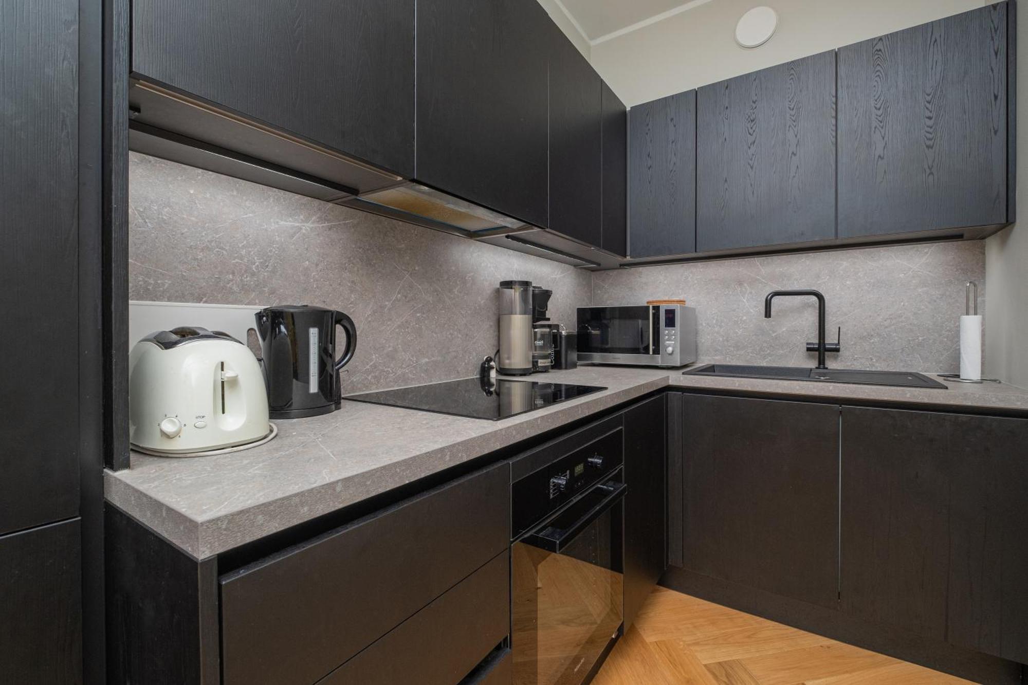Spacious 2 Bedrooms Middle Of The Helsinki