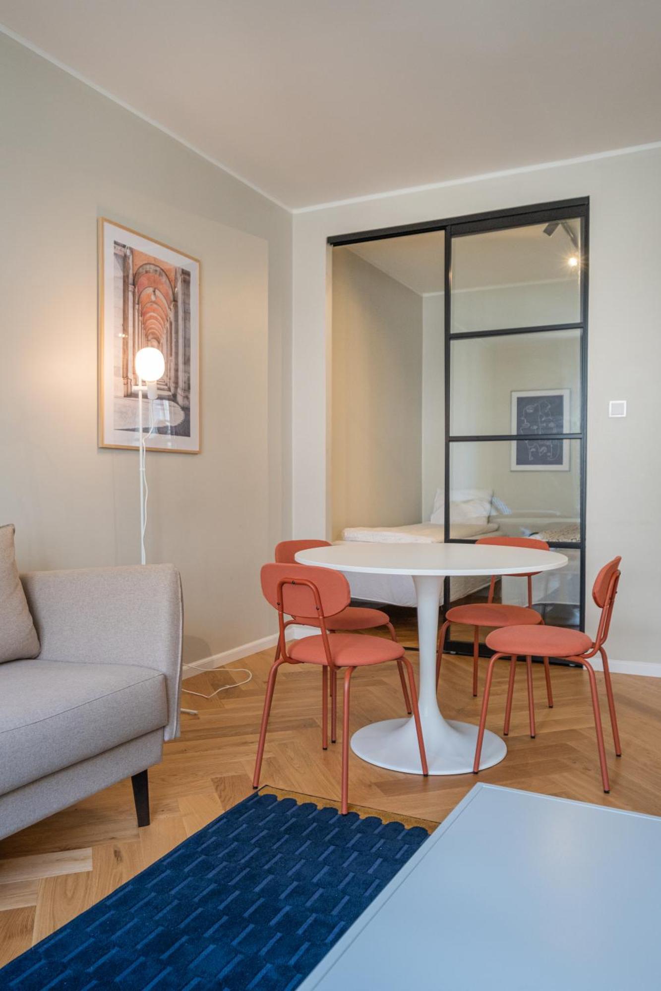 Spacious 2 Bedrooms Middle Of The Huoneisto Helsinki