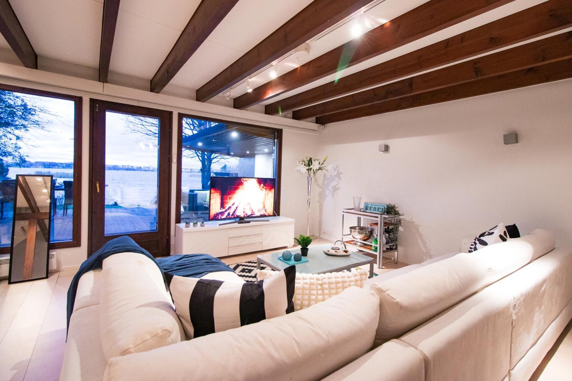 Waterfront Townhouse With Bathtub Sauna,free Parking