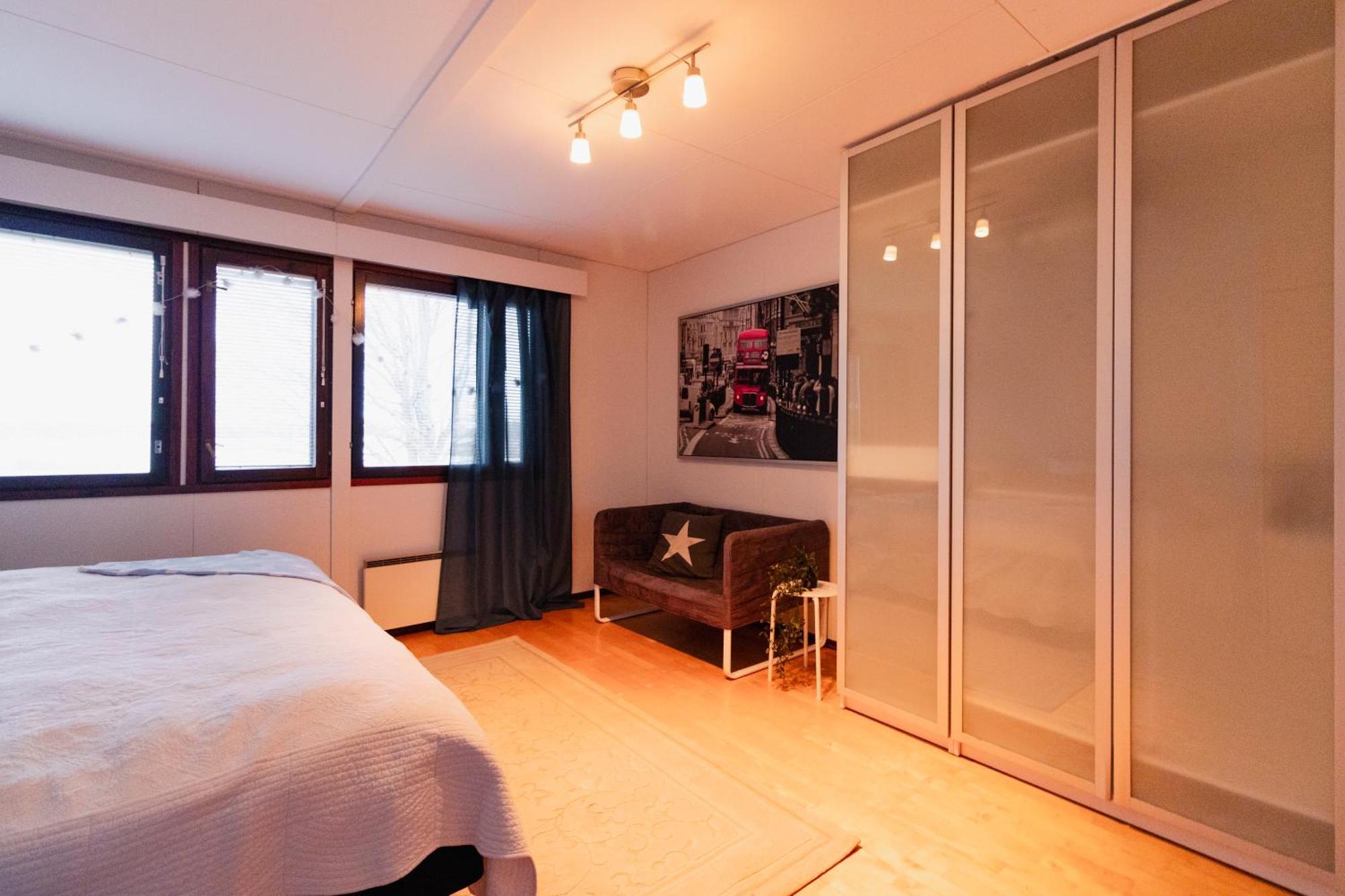 Waterfront Townhouse With Bathtub Sauna,free Parking