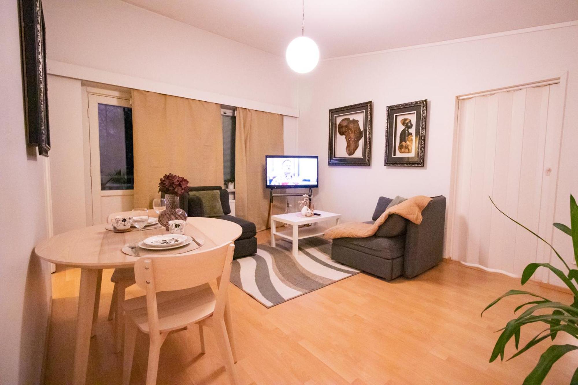 Huoneisto Peaceful - Near Kaari Mall, 5 Min To Train Helsinki