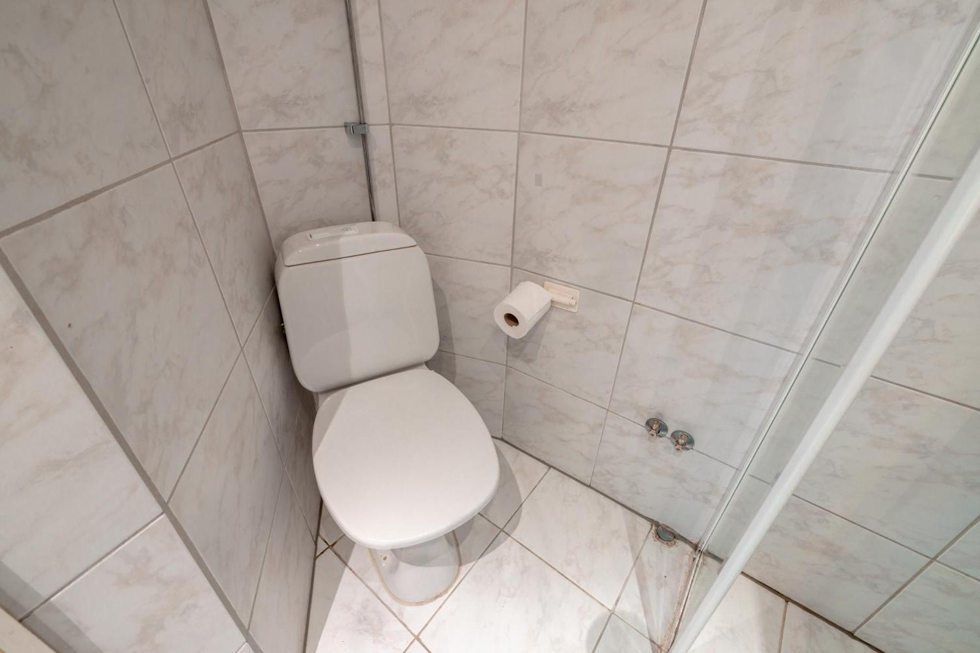 Huoneisto 2ndhomes 2br Center With Balcony & Park View *
