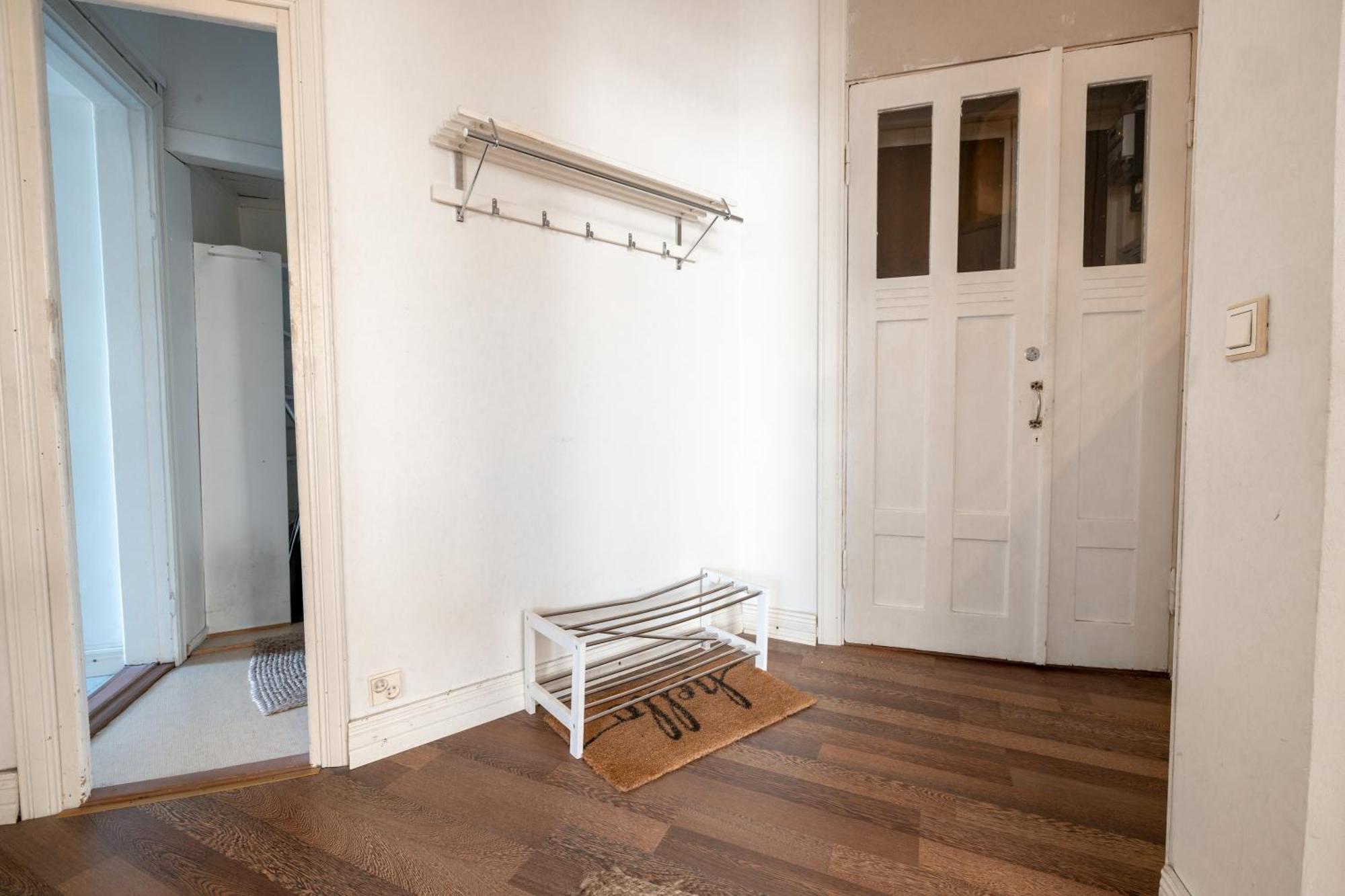 Huoneisto 2ndhomes 2br Center With Balcony & Park View