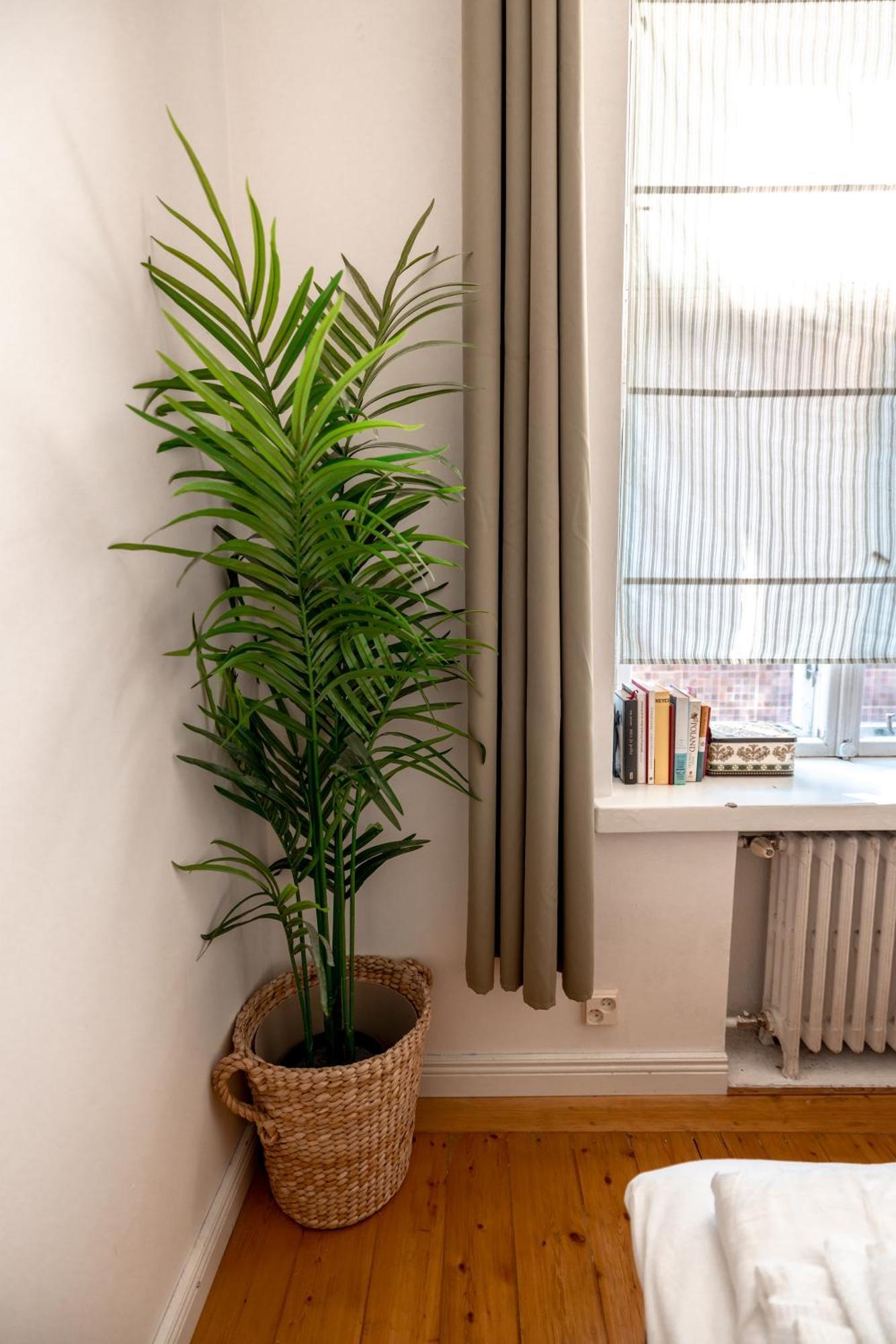Huoneisto 2ndhomes 2br Center With Balcony & Park View *