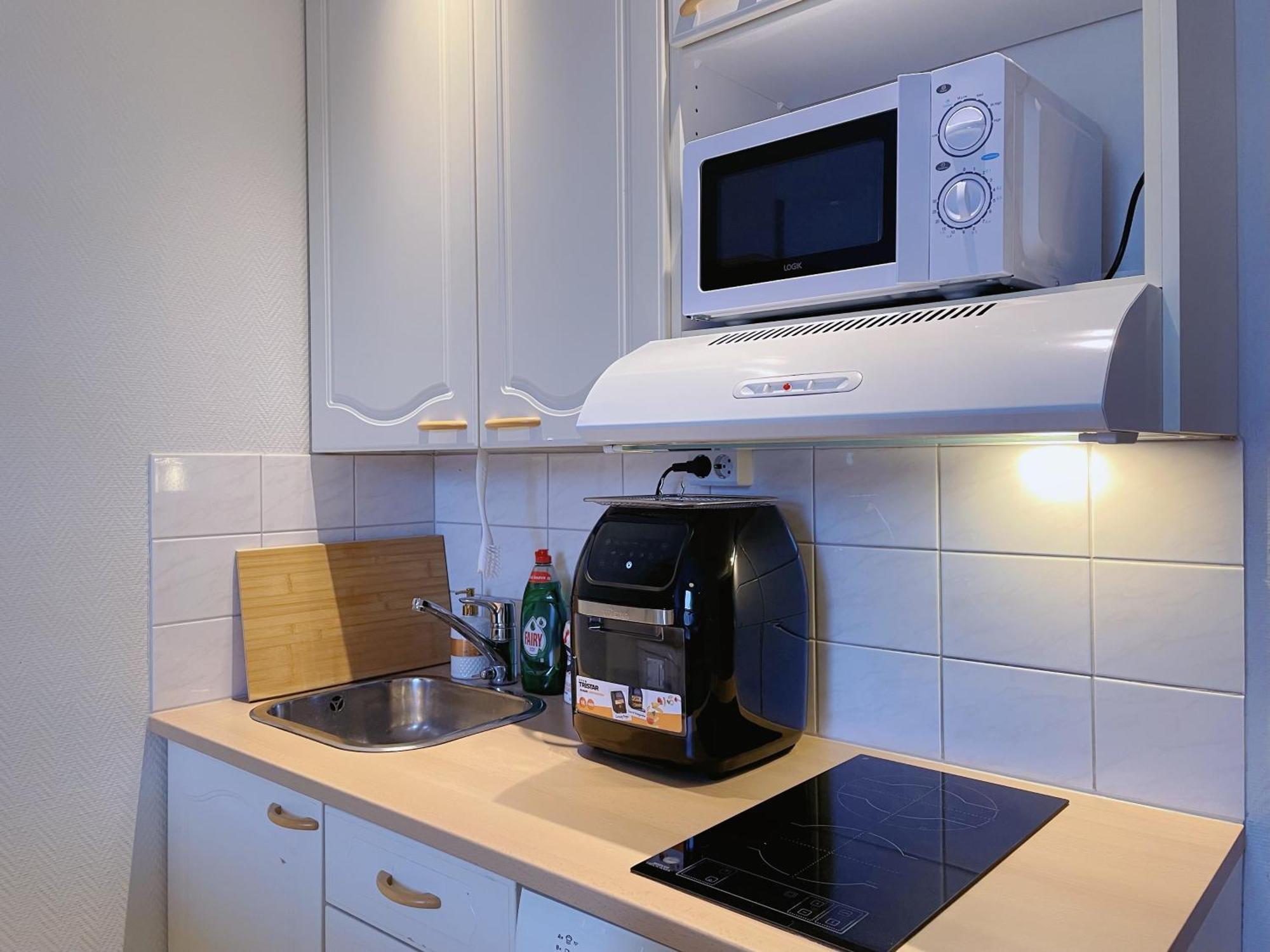 Huoneisto Nextdoor Host Penthouse With 24h Self Check-in