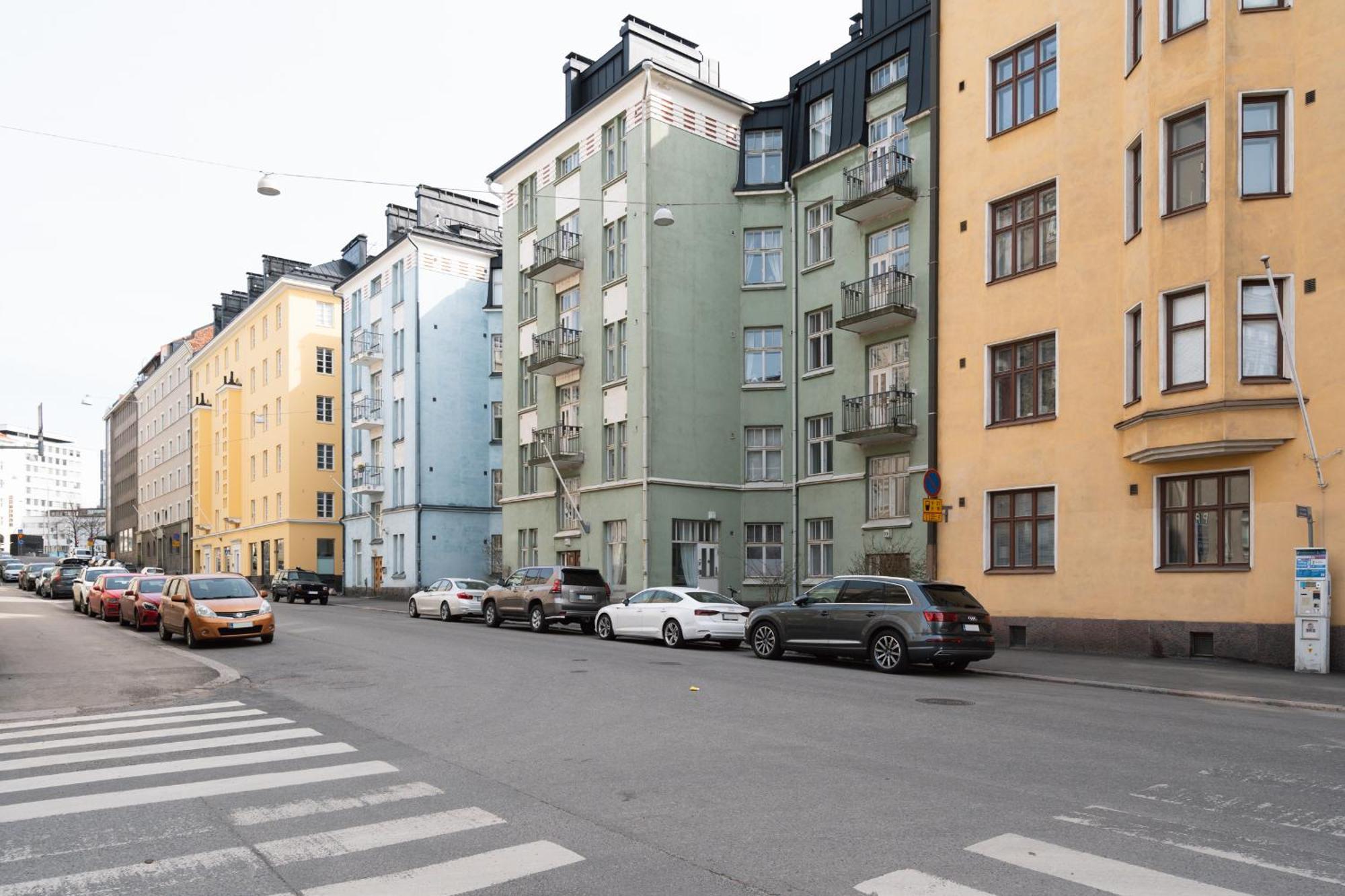 Vintage 1br In Kamppi With Perfect Location Huoneisto