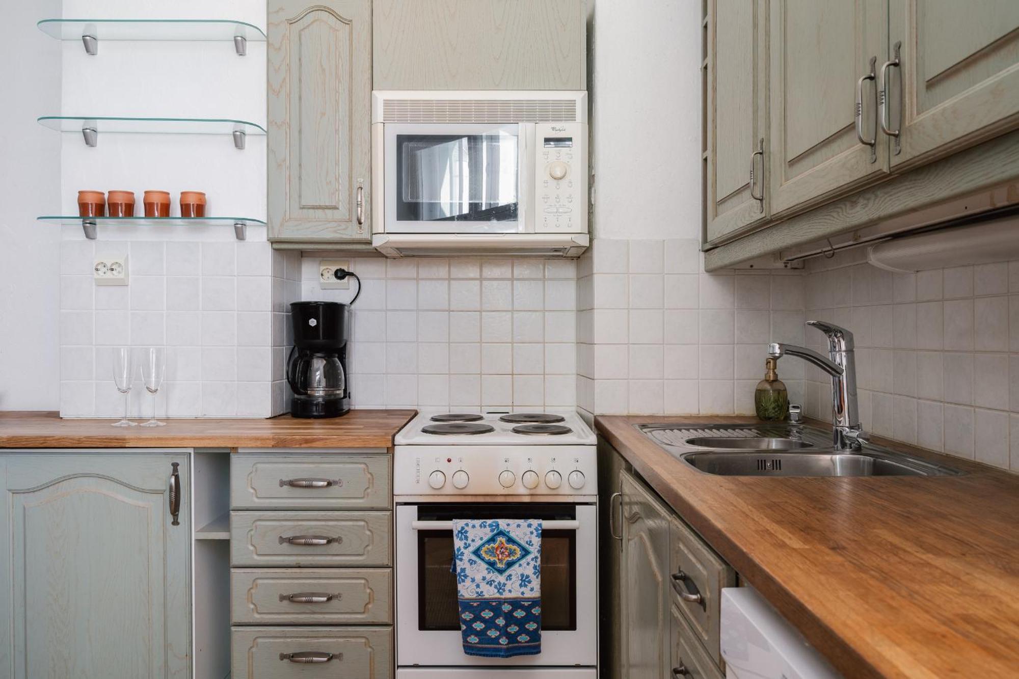 Vintage 1br In Kamppi With Perfect Location Huoneisto