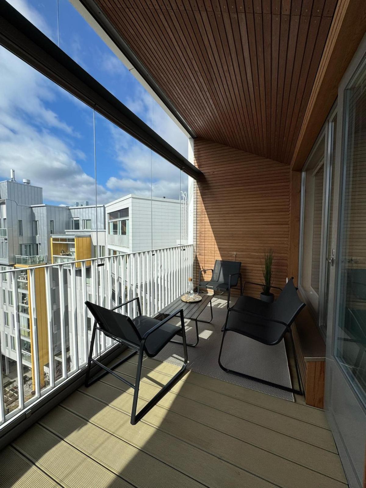 Huoneisto Penthouse With Private Sauna, Large Balcony, Ac *