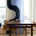 Stylish New 1Br Apt In Aurinkolahti