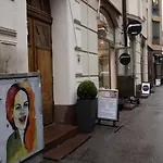 2Ndhomes Bright 1Br Apartment With Superb Location!