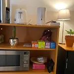 Private Room Near Metro Easy Access Central Location