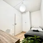 Room At Premium Apartment In The Heart Of Jaetkaesaari