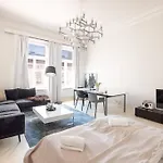 2Ndhomes Stylish Studio In Helsinki Design District