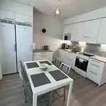Kotimaailma - Kaunis 3Mh Asunto Pohjois-Haagassa